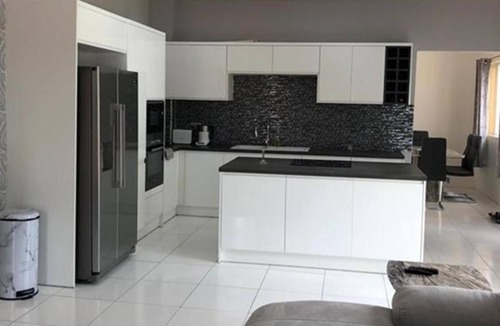 Gros Islet Apartment | Stunning 3-bed Apartment in Rodney Bay