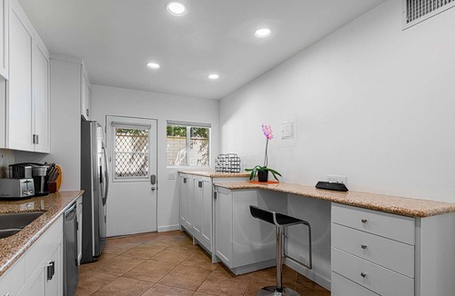 Historic Tennis Club Condo | Stunning Mid-Century Getaway