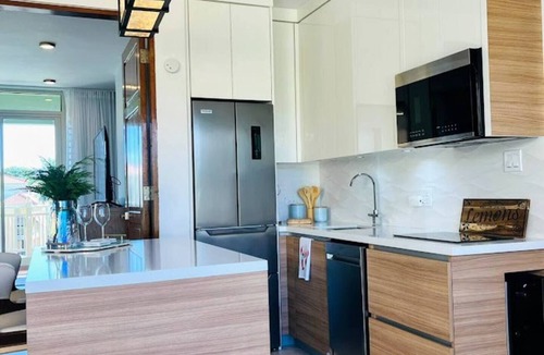 Candelero Abajo Apartment | Stylish 1Bed PH with Terrace and Jacuzzi