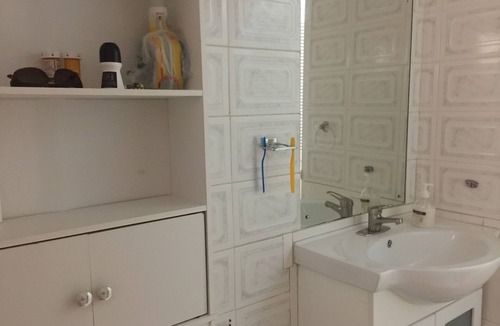 Camperdown Apartment | Stylish safe and secure