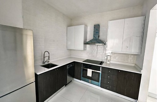 Parque Condo | Suite 1 · Gorgeous 1-Bedroom Beachside Suite
