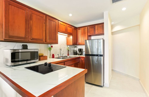 San Pedro Hotel | Sunbreeze Suites
