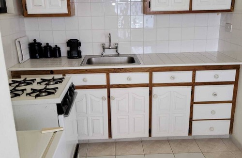 Lower Bay Apartment | Taylor's Apartment 5, Bequia - Perfect for singles & couples