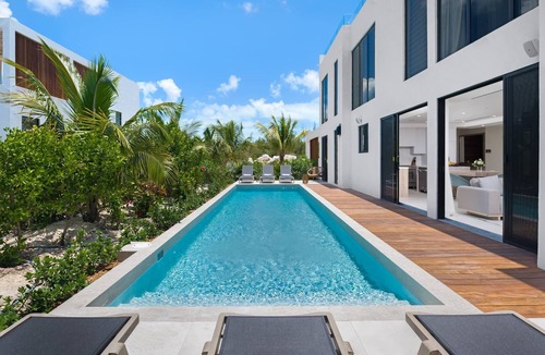 The Bight House | TC Villas -Lumiere West -Brand-new with Rooftop, Pool & Steps to Grace Bay