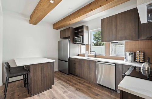 Kerns Apartment | The Adelynn - New Luxury Build in Center of PDX