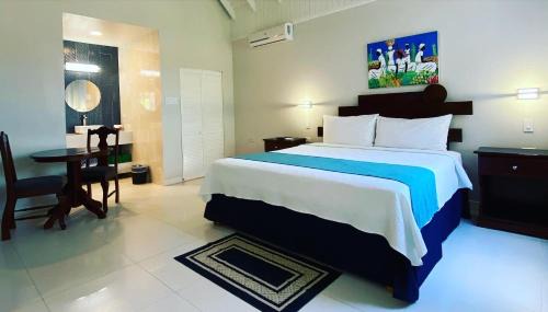 Orange Bay Hotel | THE BOARDWALK VILLAGE