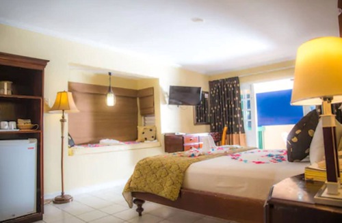 Runaway Bay Resort | The Cardiff Hotel & Spa