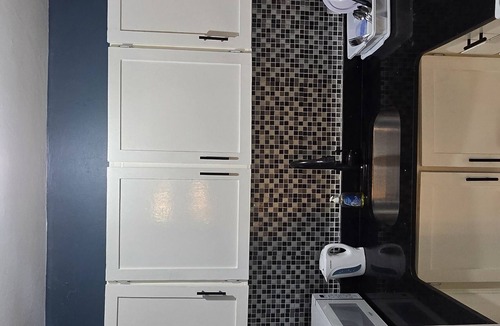 Camperdown Apartment | The Central Comfort in Kingston