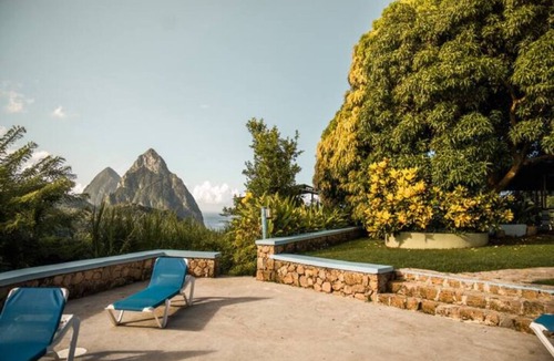 Palmiste House | The Fern Grotto
