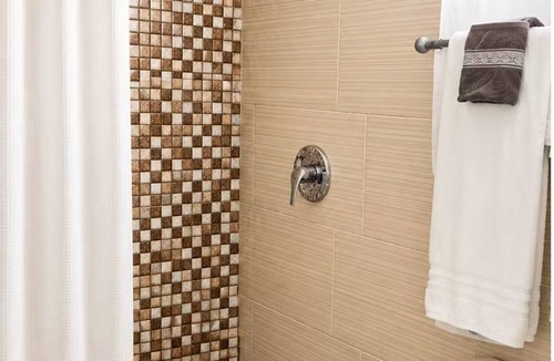 Falmouth Apartment | "The Hideaway Suite — The Archway's Most Private Escape, Ocean in View"