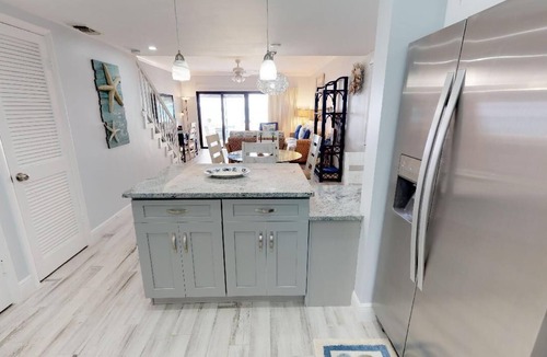 Seven Mile Beach Apartment | The Islands Club