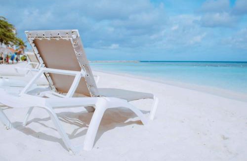 Palm Beach Hotel | The Mill Resort and Suites