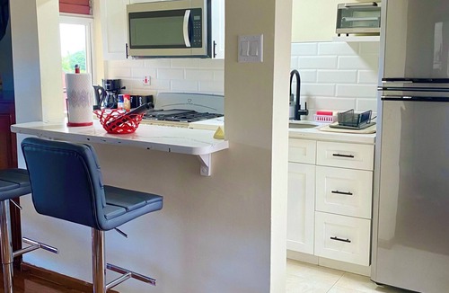 Barbican Apartment | The peaceful Hidden-Gem in the heart of Kingston waiting to welcome you.