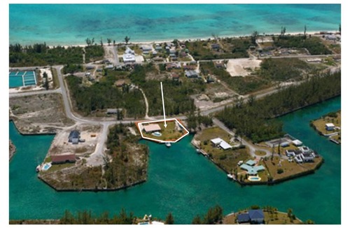 Smith's Point Villa | The Retreat, with pool, boats welcomed, short walk to Taino Beach.