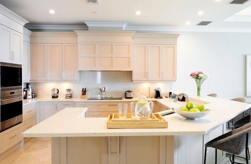 Seven Mile Beach Apartment | The Watercolours - Villa A