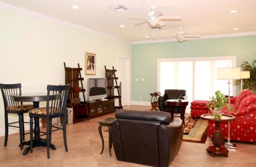 West End Apartment | Three Bedroom Home in West End OBB