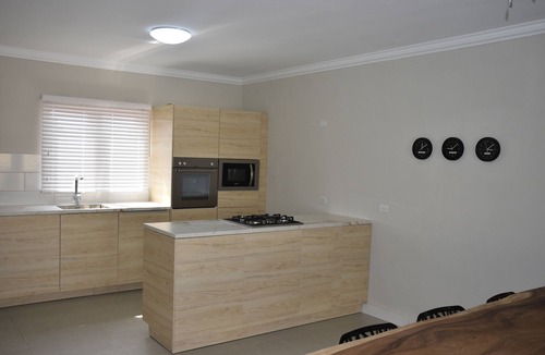 Kamay House | Three-bedroom house in Aruba, near the high-rise hotel area!