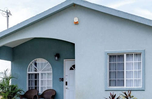 Discovery Bay House | Timeless 2BD&2BTH Gated Community @ Discovery Bay