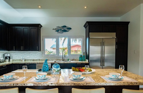 Opal House | Top Location! Private Pool& Rooftop Terrace w/Ocean View!