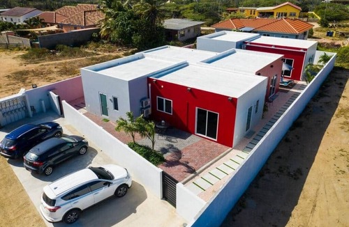 Oranjestad-West Apartment | Trankilidad 1 COZY & Modern Total Privacy - Garden view