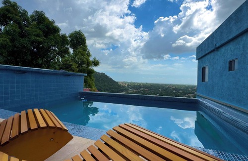 Havendale Apartment | Tranquil 2-bedroom apartment with AC in vibrant Kingston