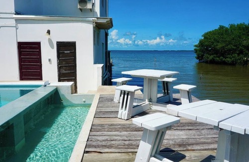 Belize City Apartment | Tranquil Studio w Balcony/Pool by Sea/Airport/Rest