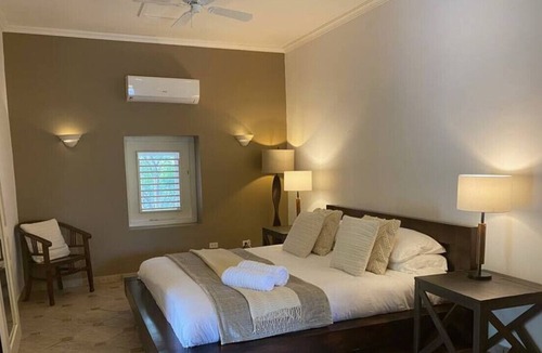 Boegoeroei Villa | Tree Tops Villa by Bocobay | Private Luxury Oasis