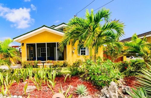St. Ann's Bay House | Tropical Getaway Villa: Your Family’s Private Paradise with Pool, BBQ. Drax Hall