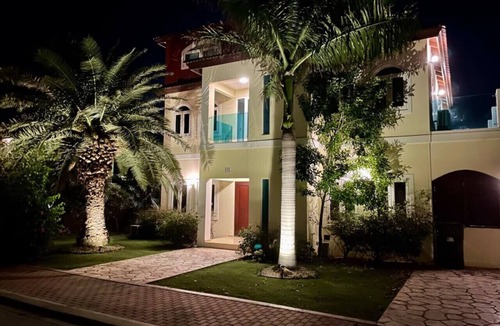 Palm Beach Villa | Two attached Villas 14 bedrooms, 12 bathrooms for a total of 28 guests !
