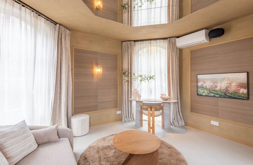 Centrale Markt Apartment | Unique 3 floor tower apartment with AC at Westerpark