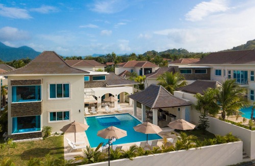 Los Brazos Villa | Unique 6 bedroom luxury vacation villas