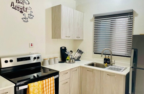 Discovery Bay House | VaeTropicalParadise Free Puerto Seco Beach Access
