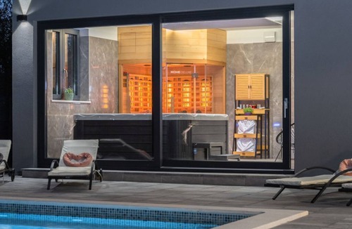 Zupanici Villa | Villa Alison Deluxe Junior with private spa and heated swimming pool