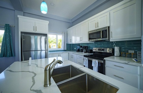 Plantation Villa | Villa Armoniosa - Stunning 4BR Beachfront Villa w/Pool & Ocean Views