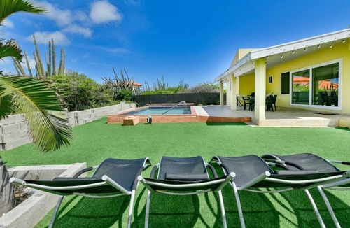 Paradera Villa | Villa