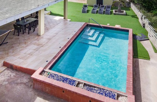 Paradera Villa | Villa