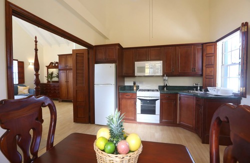 Choc Hotel | Villa Beach Cottages