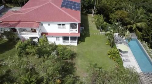 Mon Repos Villa | VILLA COLIBRI