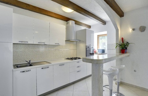 Dolenja Vas Villa | Villa in Lupoglav with Pool near the Sea