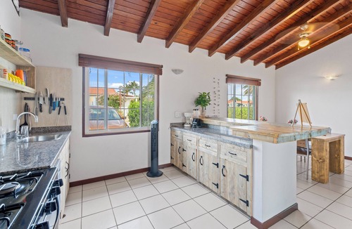Tanki Flip Villa | Villa katalina in Aruba~