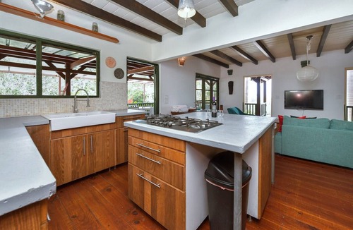 Santa Cruz House | Villa Luna LLena located in the Jamanota hills of Aruba's Arikok National park