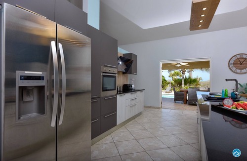 Opal Villa | Villa Mariposa - Private pool - volleyball court - quiet and serene villa!