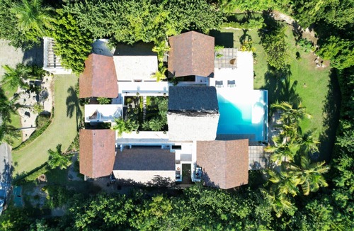 Yarary - Cap Cana Villa | Villa Monica: Private retreat near golf w/staff, pool & golf cart