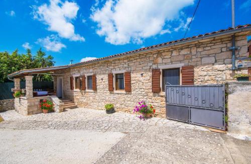 Zminj House | Villa Roži, a charming renovated Istrian house with pool