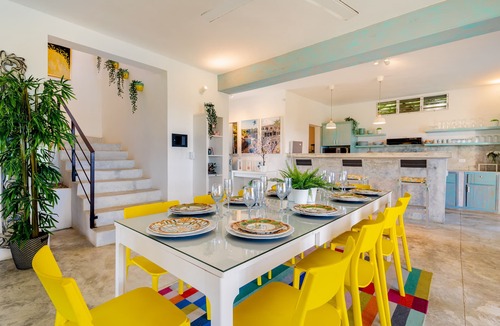 Hacienda De La Luna Villa | Villa VeoMar vibrant 4 bedroom villa with endless views