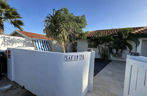 Opal Villa | VillaMango - VillaMango - Aruba's only giant deck chair!