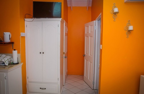 Choiseul Apartment | Vinaya's Studio Apartment-Romantic Hideaway