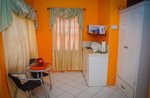 Choiseul Apartment | Vinaya's Studio Apartment-Romantic Hideaway