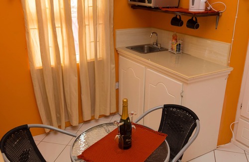 Choiseul Apartment | Vinaya's Studio Apartment-Romantic Hideaway