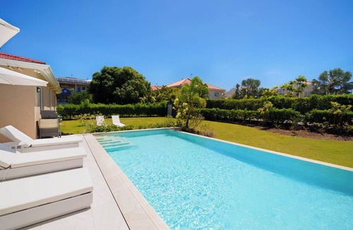 Porters House | Walk to Beach! 5BR Villa w/Pool - Haynes House